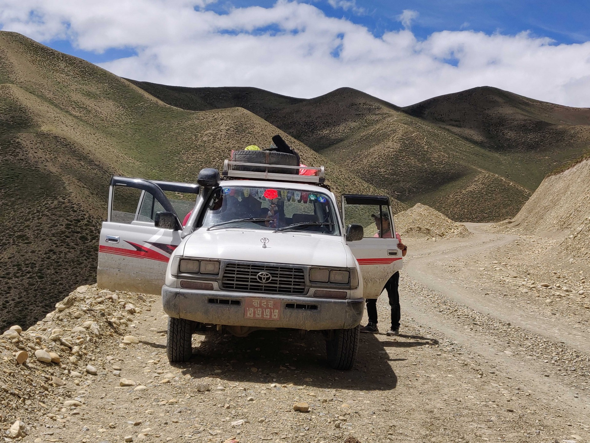 4x4 Jeep Tour Lo-Manthang, Mustang 11N/12D